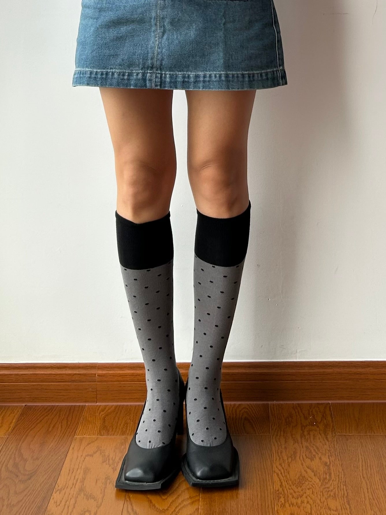 Grey Polka Dots Knee High Socks