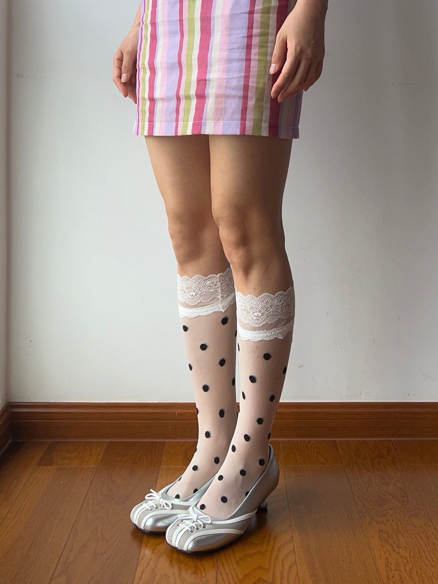 White Lace Edge Polka Dots Sheer Knee High Socks
