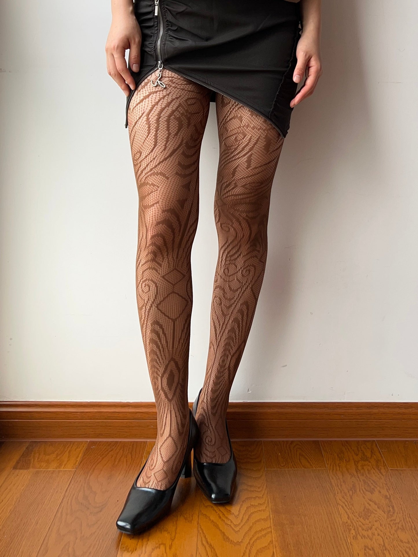 Brown Floral Pattern Fishnet Tights