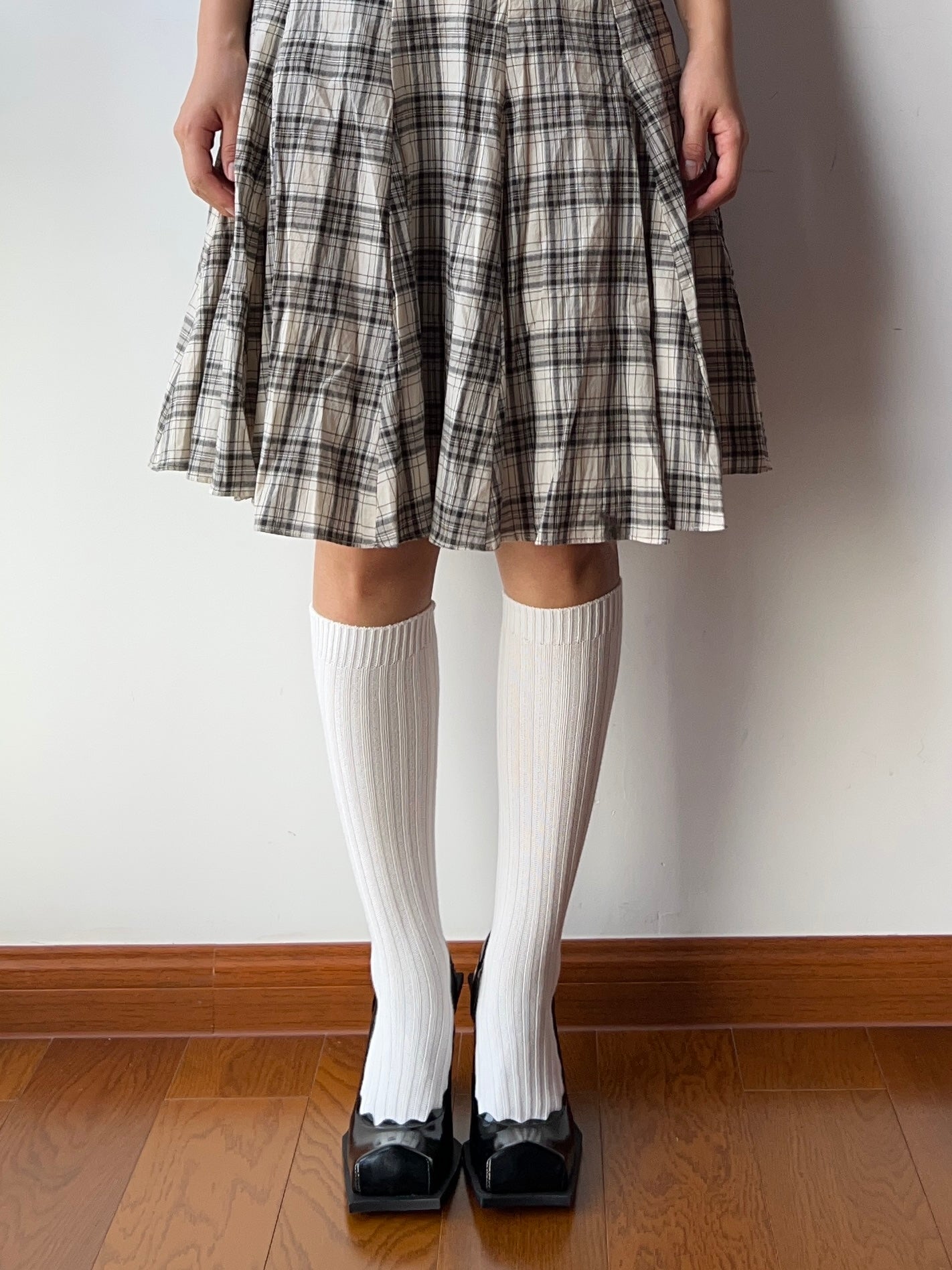 White Ribbed Cotton Knee High Socks