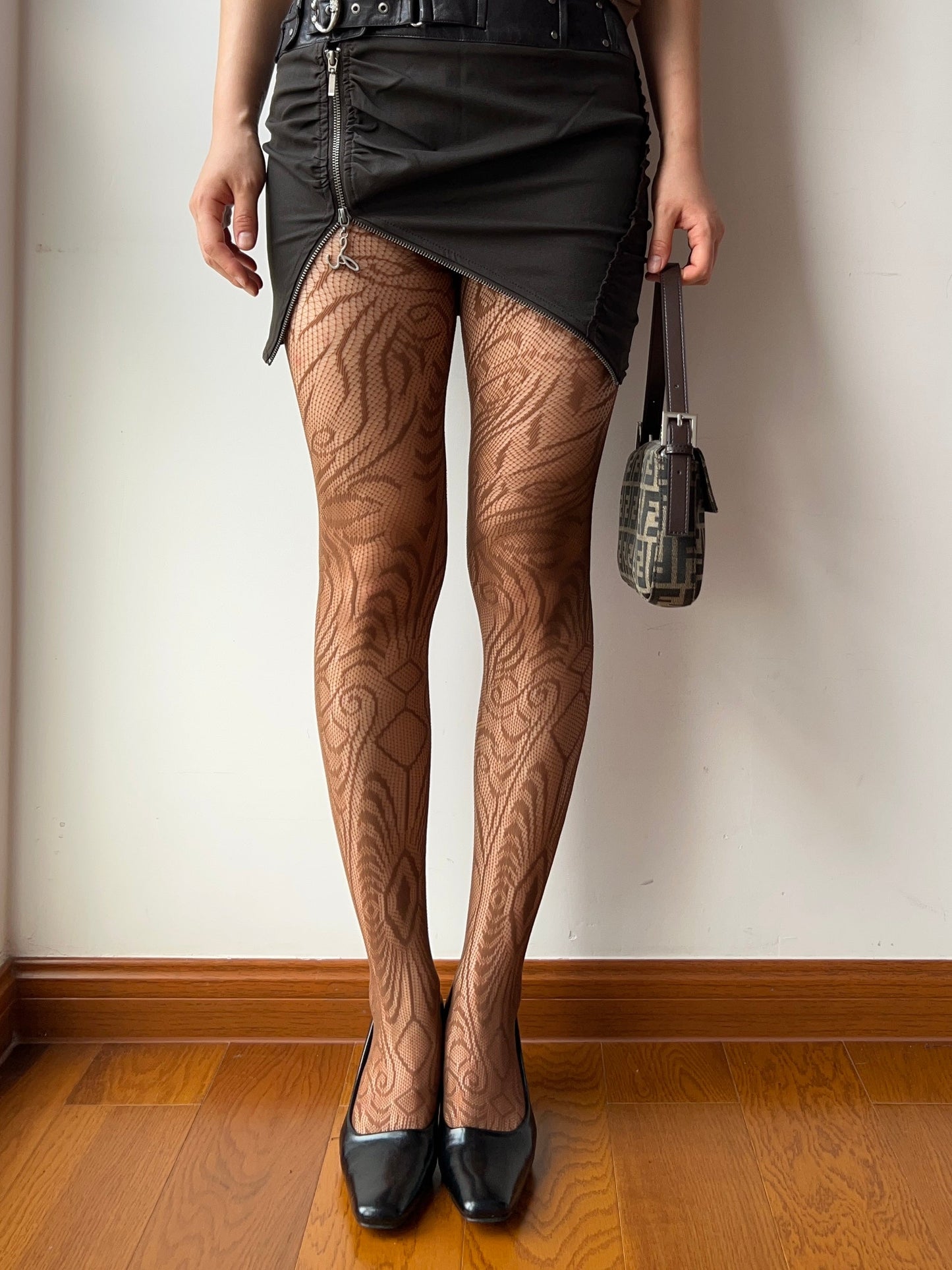 Brown Floral Pattern Fishnet Tights