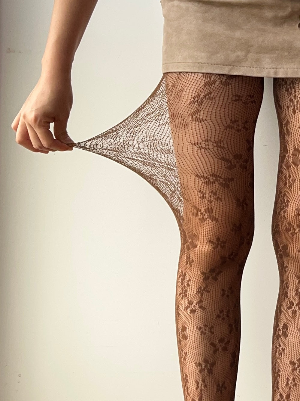 Brown Floral Pattern Fishnet Tights