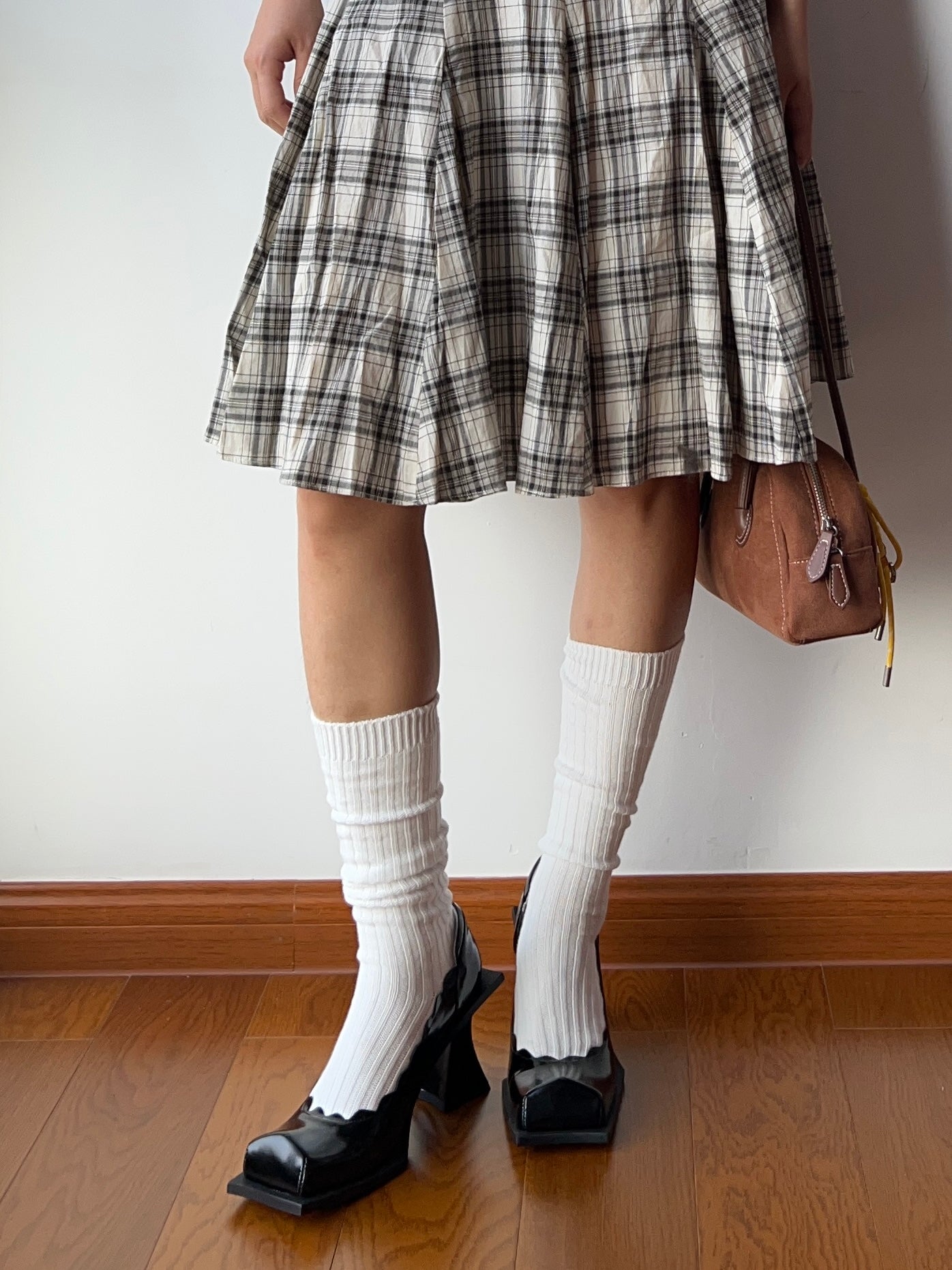 White Ribbed Cotton Knee High Socks