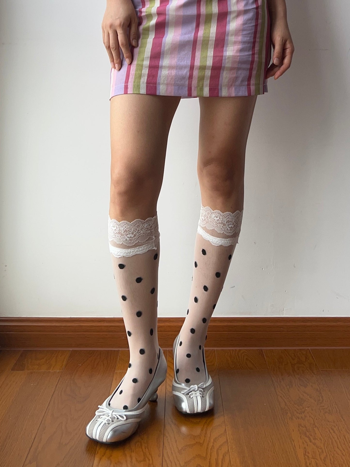 White Lace Edge Polka Dots Sheer Knee High Socks