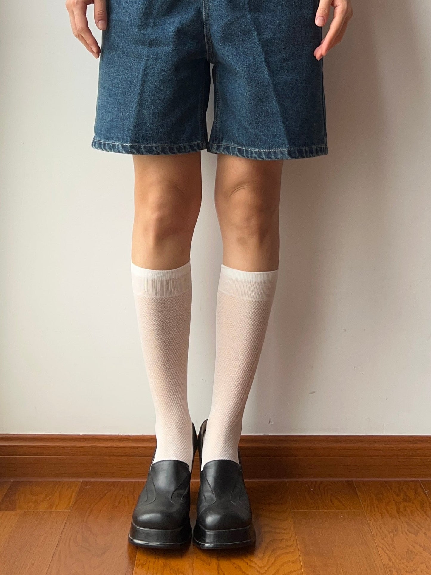 White 240N Wool Blend Knee High Socks