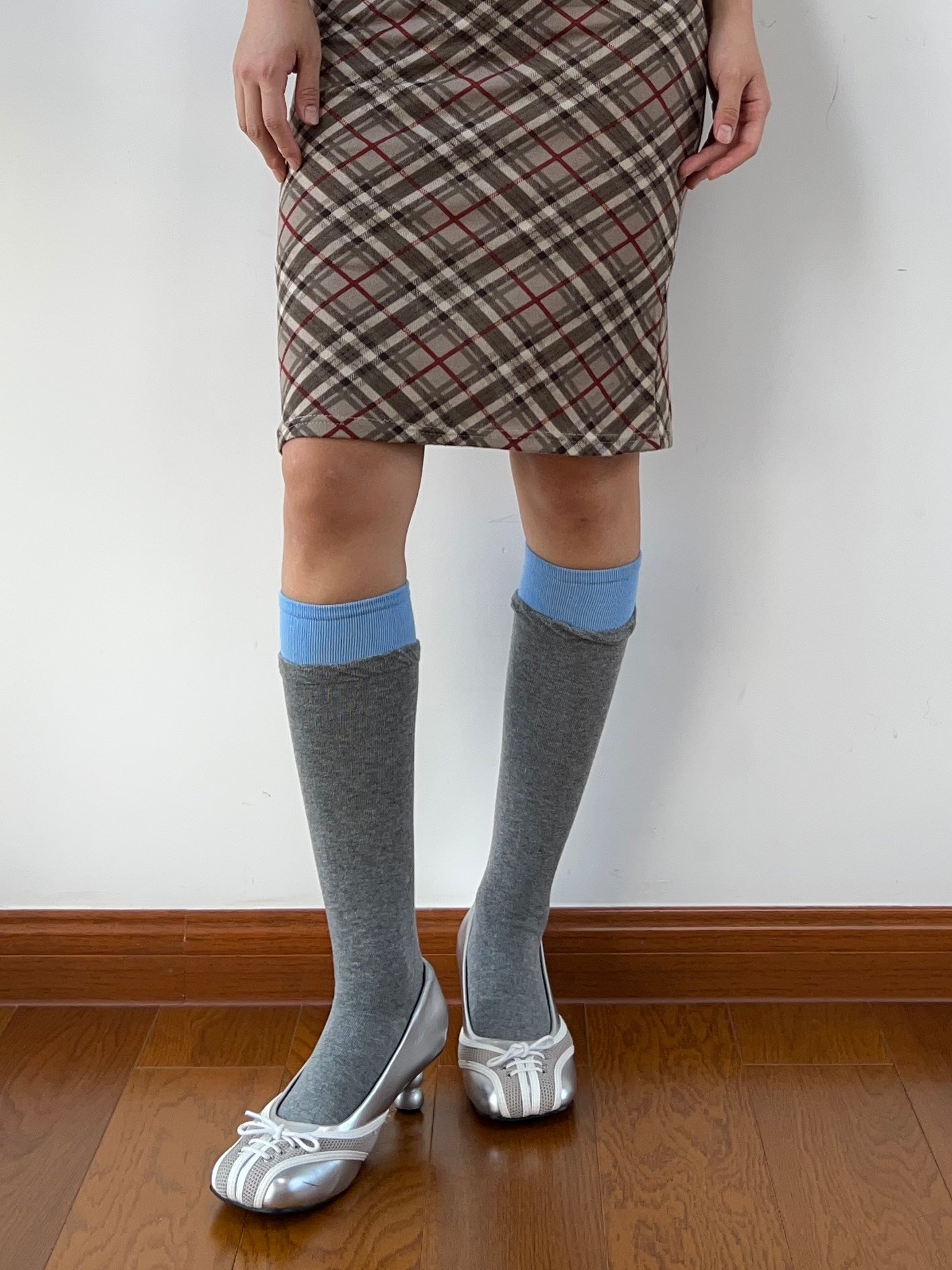 Blue Edge Gray Cotton Knee High Socks