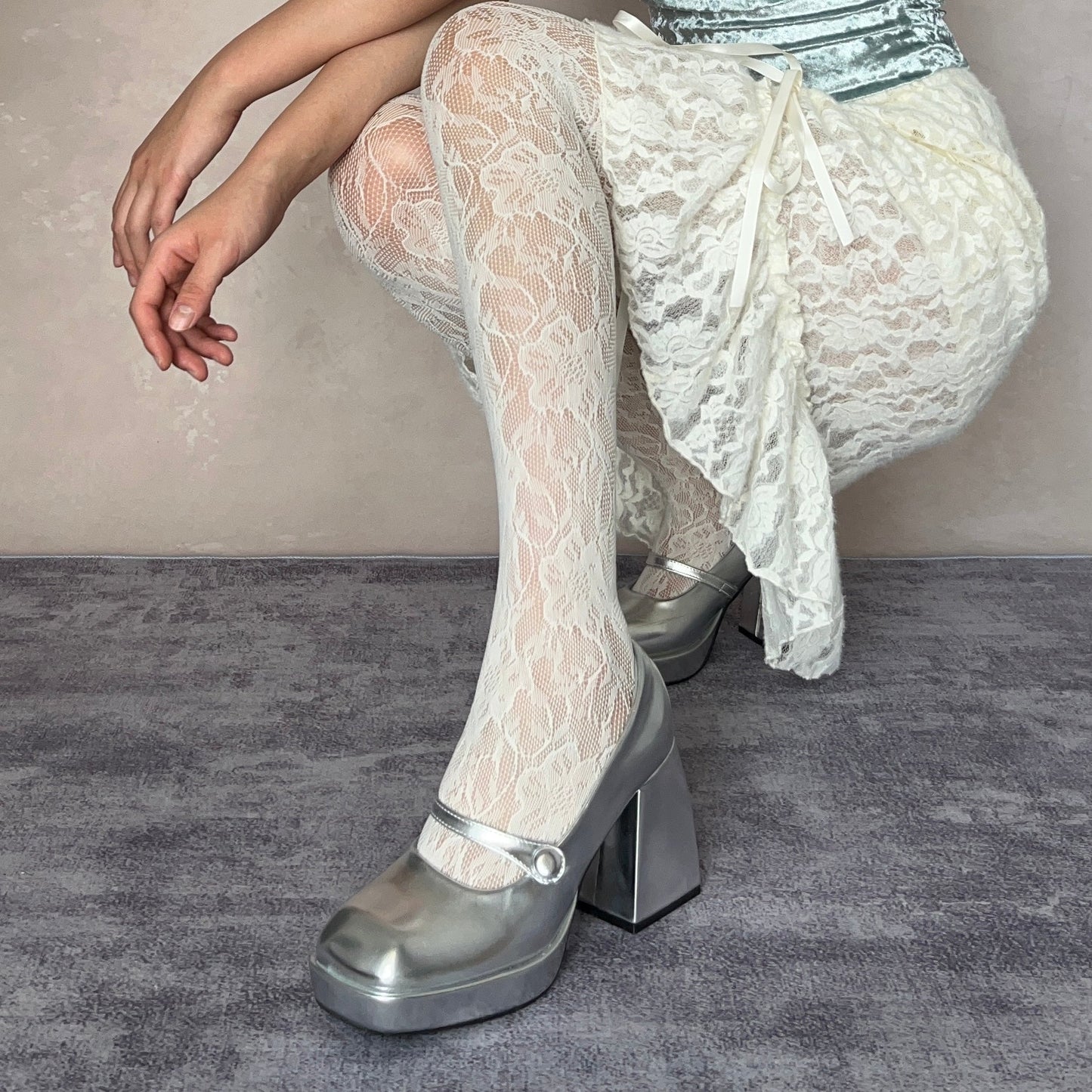 Black Floral Pattern Fishnet Tights