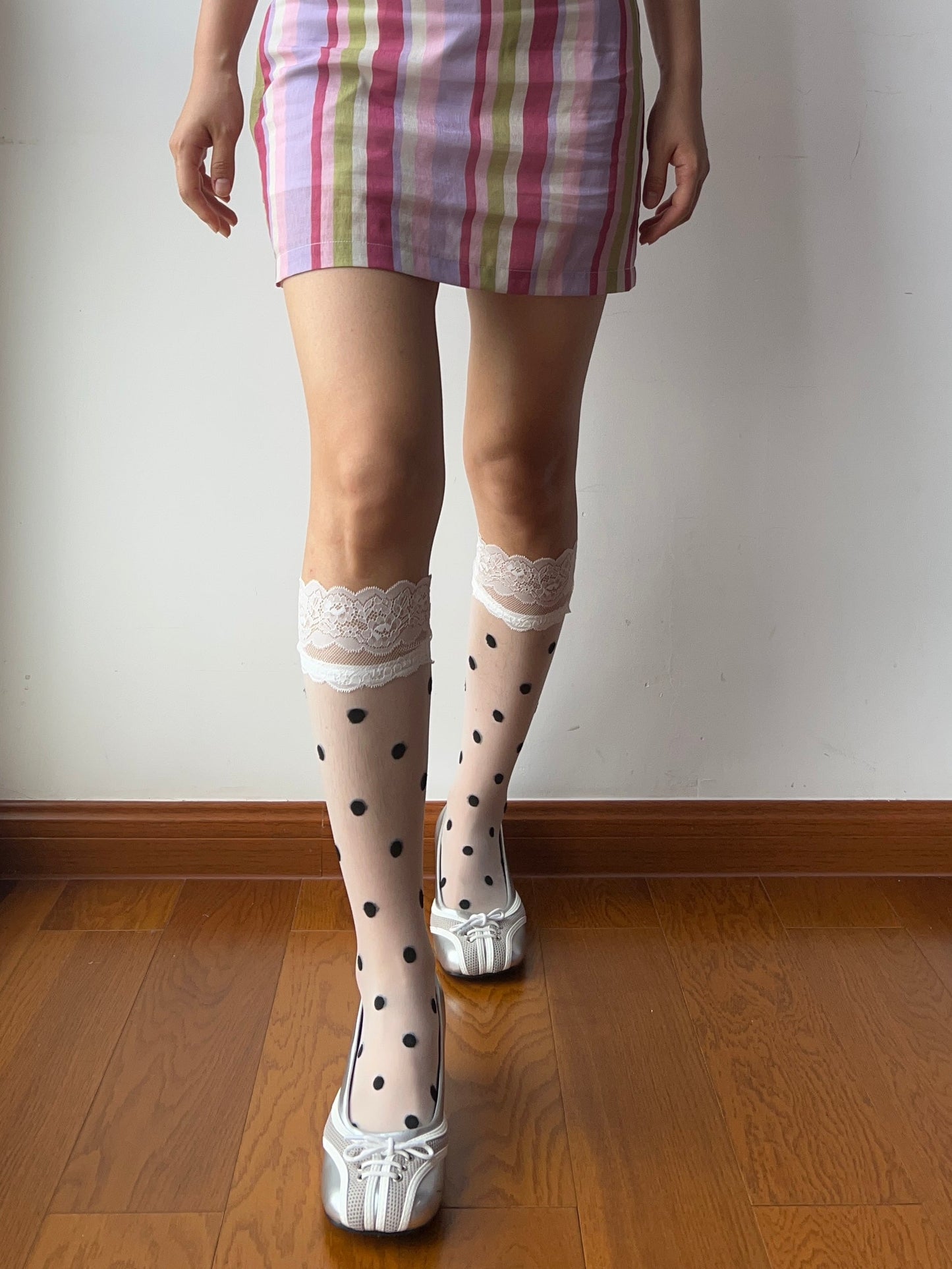 White Lace Edge Polka Dots Sheer Knee High Socks