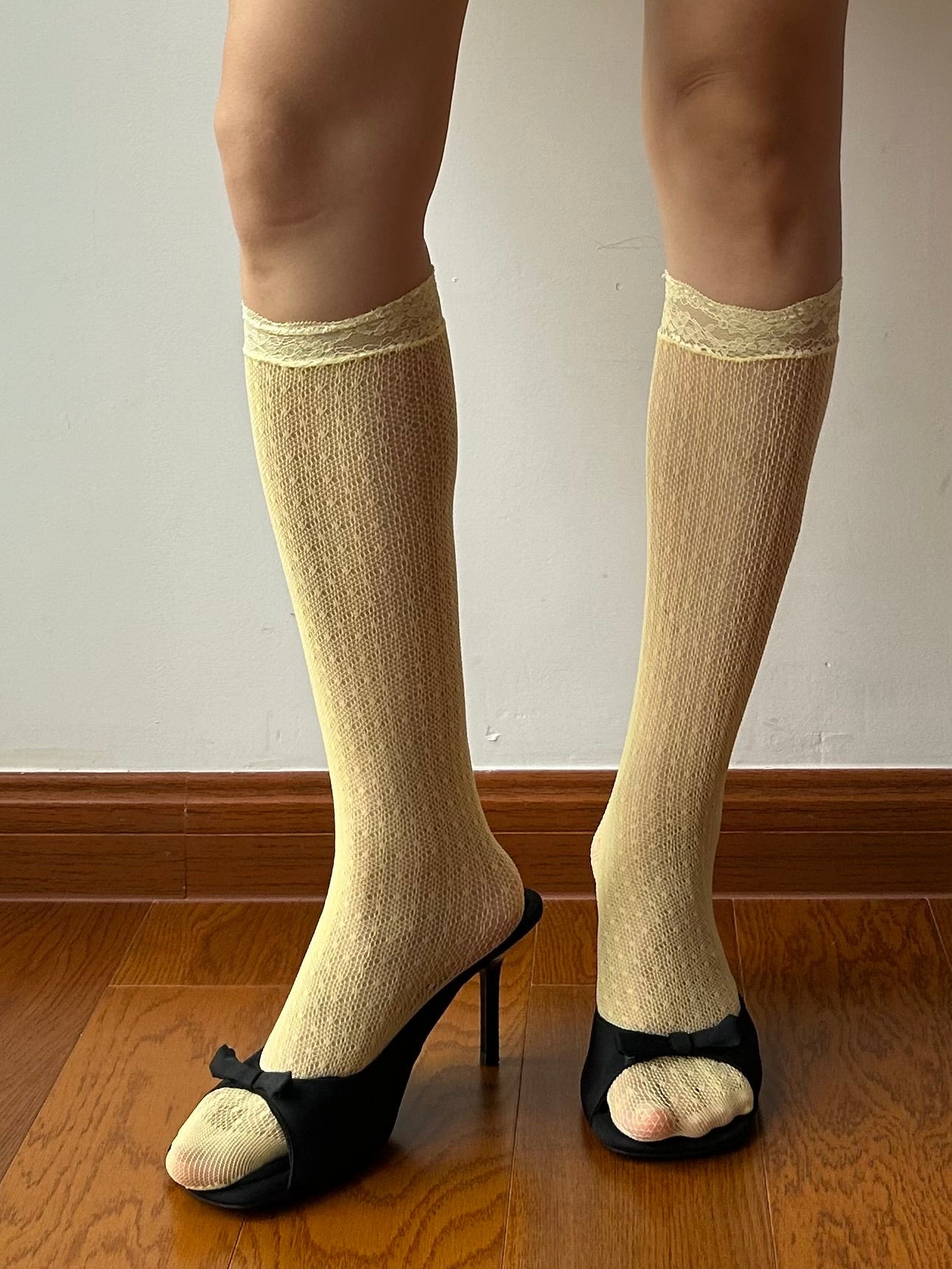 Yellow Lace Edge Fishnet Knee High Socks