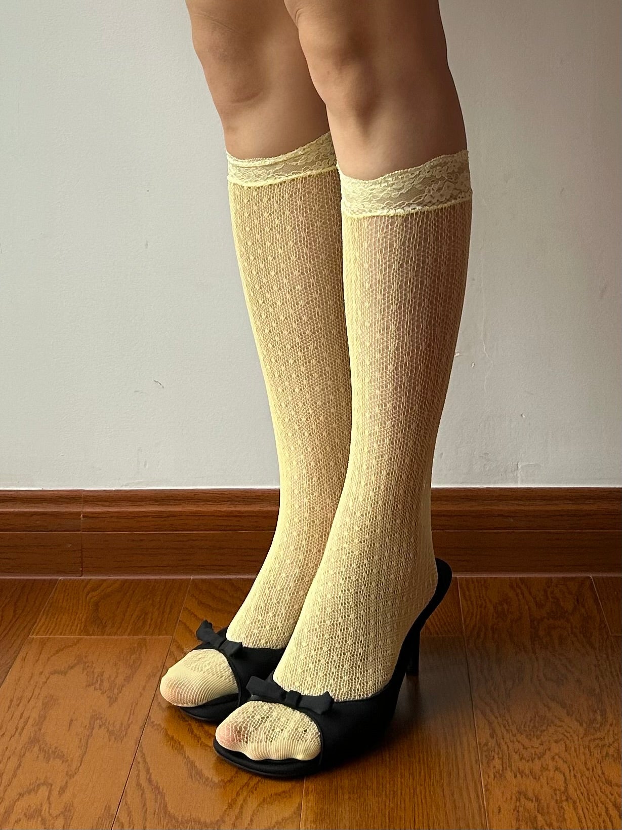 Yellow Lace Edge Fishnet Knee High Socks