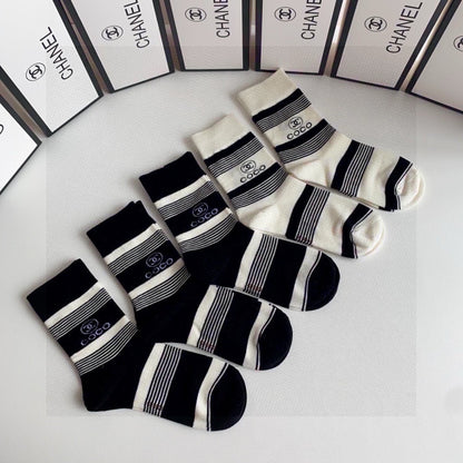 CHANEL CREW SOCKS 412600 ( 1 BOX )