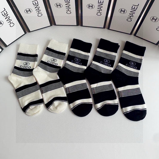 CHANEL CREW SOCKS 412600 ( 1 BOX )