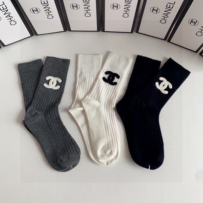 CHANEL CREW SOCKS 416105 ( 1 BOX )