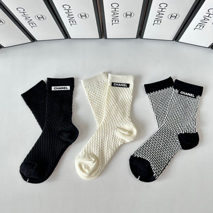 CHANEL CREW SOCKS 417465 ( 1 BOX )