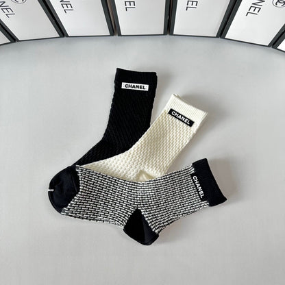 CHANEL CREW SOCKS 417465 ( 1 BOX )