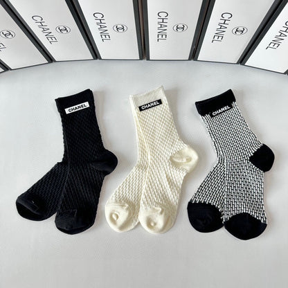 CHANEL CREW SOCKS 417465 ( 1 BOX )