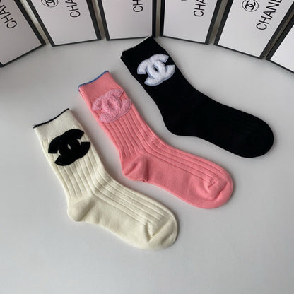 CHANEL CREW SOCKS 423778 (1 BOX)