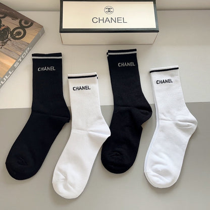 CHANEL CREW SOCKS 419081 (1 BOX )