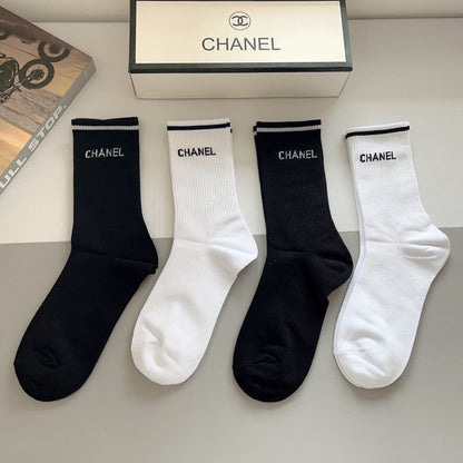 CHANEL CREW SOCKS 419081 (1 BOX )