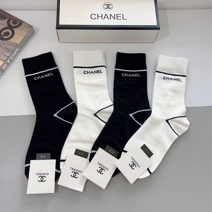 CHANEL CREW SOCKS 425625 ( 1 BOX )