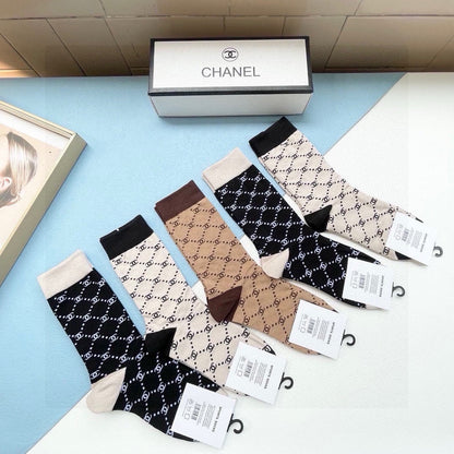 CHANEL CREW SOCKS 423935 (1 BOX)